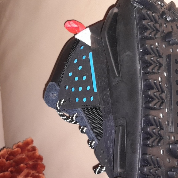 🌺ADIDAS HUMANRACE Sneakers - Picture 10 of 11